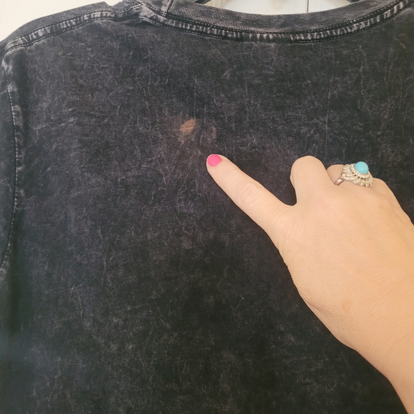 RIPNDIP charcoal T-Shirt with Cat Pocket flipping the bird. - Picture 8 of 8